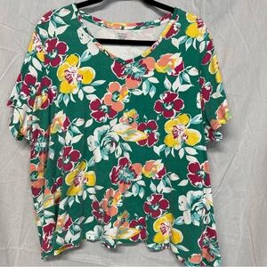 Kim Rogers Green Floral Short Sleeve Top